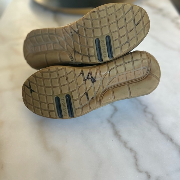 Nike Air Max Motif Next Nature Kid Size 6 - Picture 4 of 7